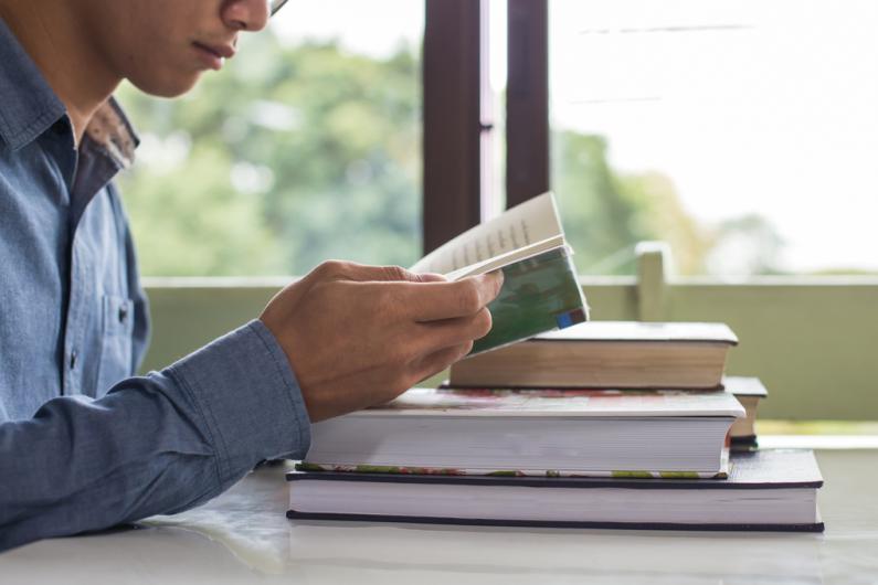 Libropiù.it  Quello che noi non siamo